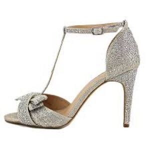 Reesie2Gold/Champagne Stilettos.